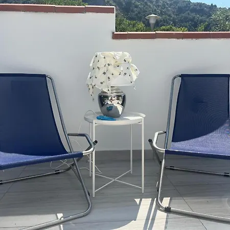 Holiday Blue Oasis شقة أسشيا